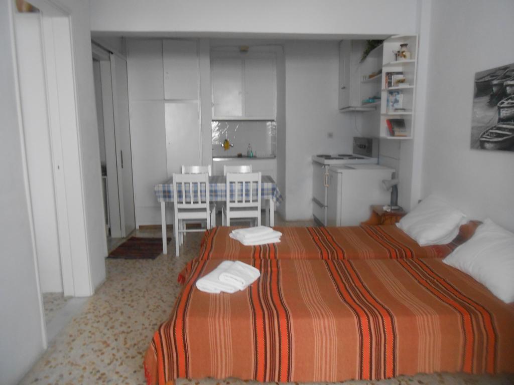 Angeliki Pension Катапола Екстериор снимка